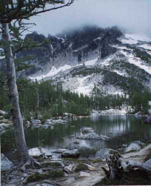 Leprechan Lake.jpg (18081 bytes)